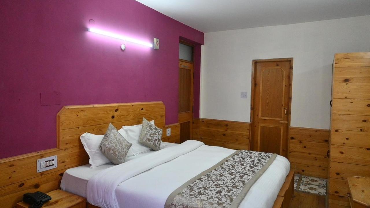 Hotel Nirmal Chhaya Маналі Екстер'єр фото