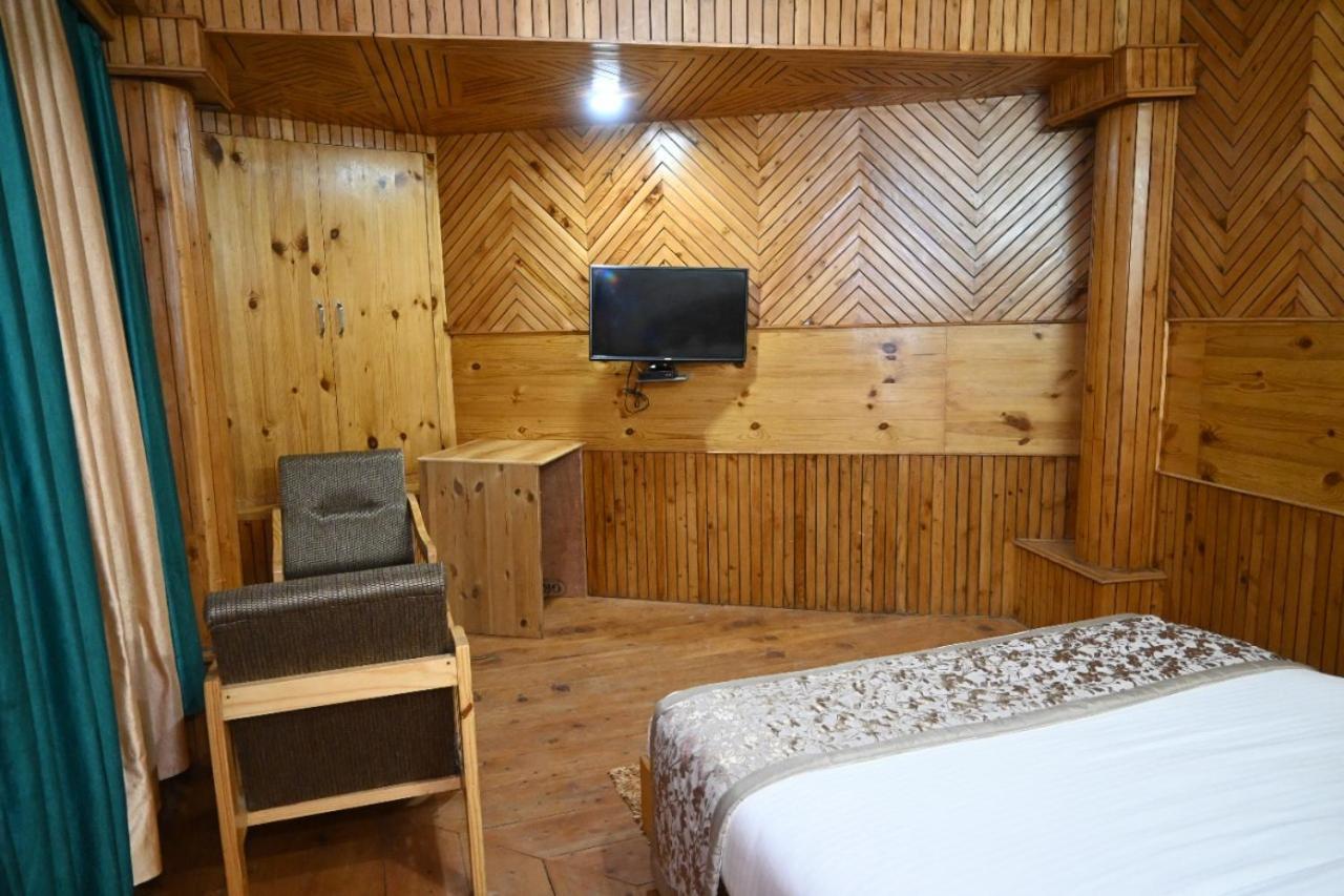 Hotel Nirmal Chhaya Маналі Екстер'єр фото