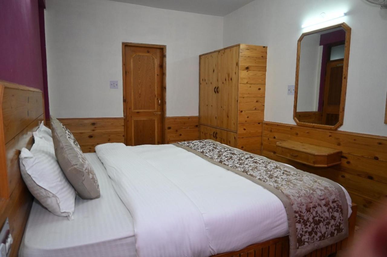 Hotel Nirmal Chhaya Маналі Екстер'єр фото